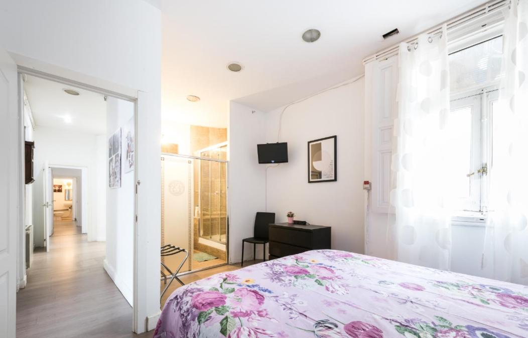 M&F 7 Rooms/7 Bathrooms Over Gran Via Madrid Exterior foto